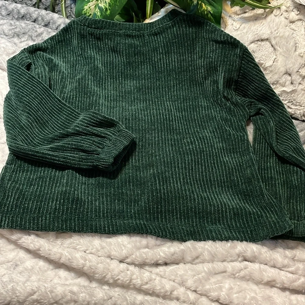 OLD NAVY SWEATER GIRL’S ELASTIC CUFF SLEEVES RIBBED VELOUR TO KEEP HER WARM M(8)
